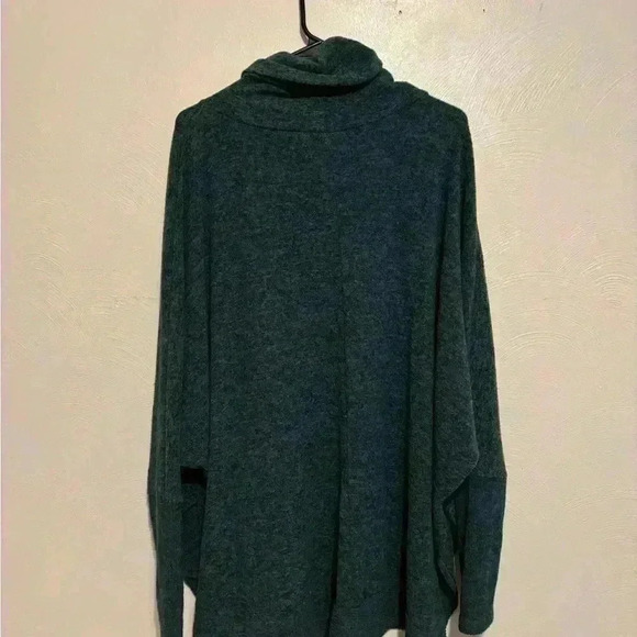 women’s Zenana Sweater Size L - Picture 4 of 6